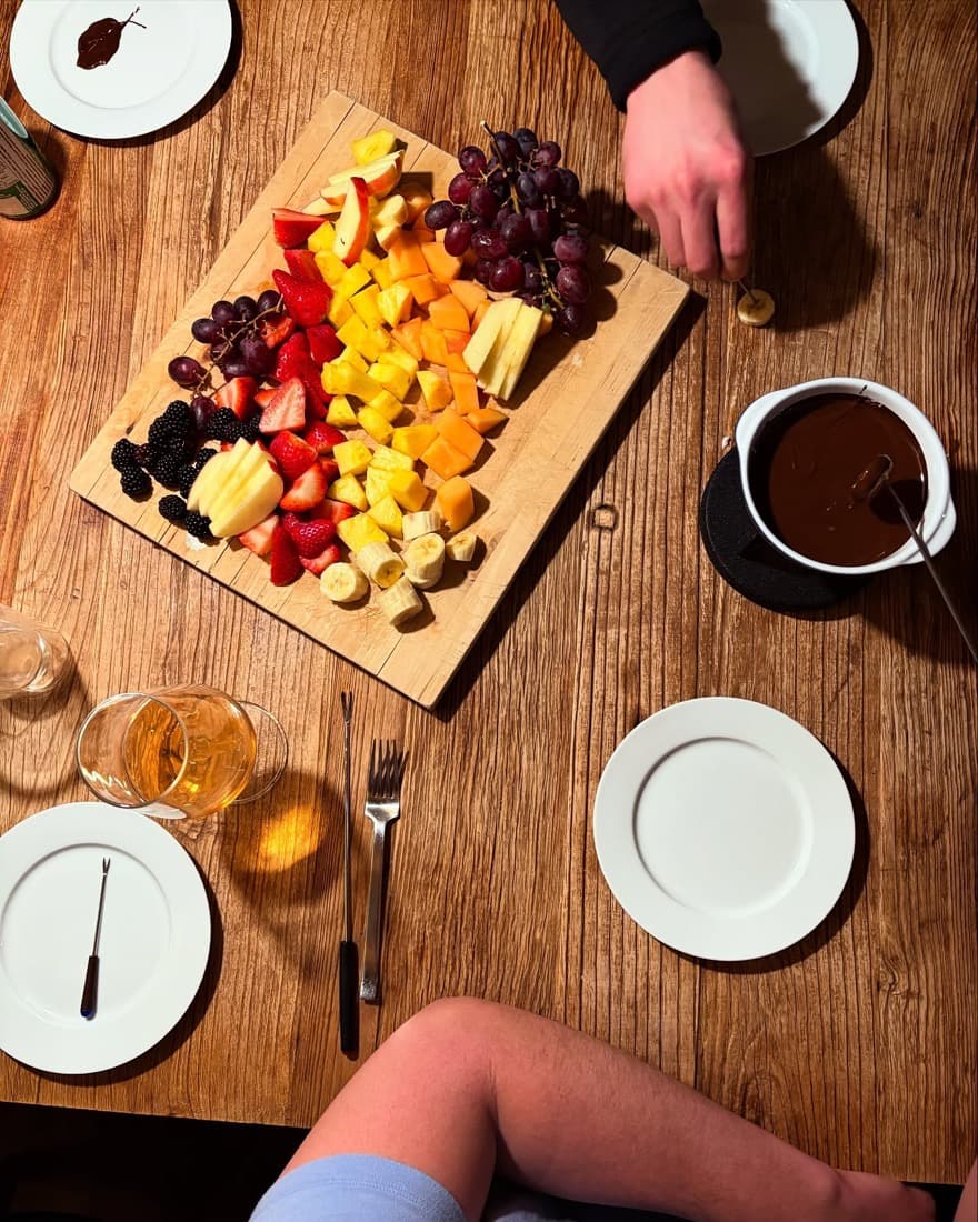 Plateau de grignotines et de fruits